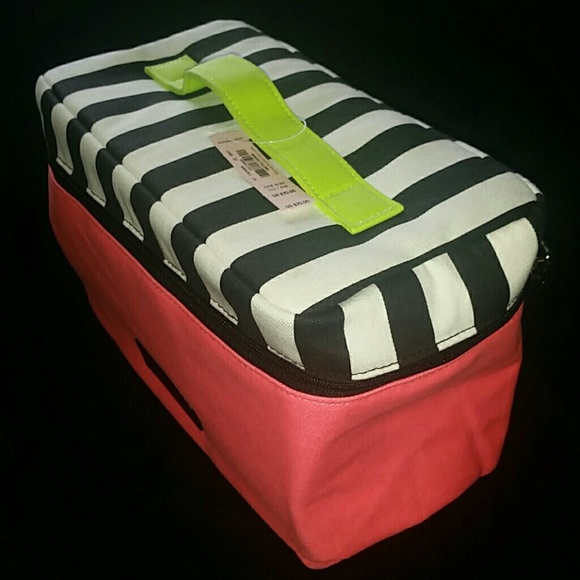 NEW! Victoria's Secret Garment Bag - Picture 2 of 4