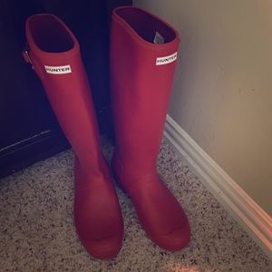 HUNTER red boots