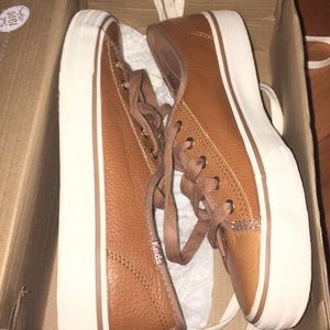 Brown/leather keds