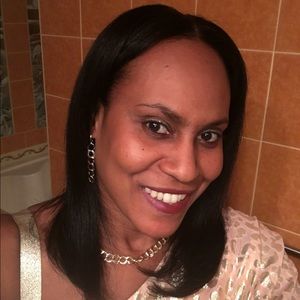 Meet your Posher, Yesenia