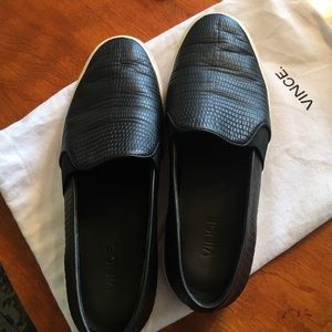 Vince Berlin black slip on sneakers!