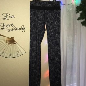 Lululemon skinny groove pants