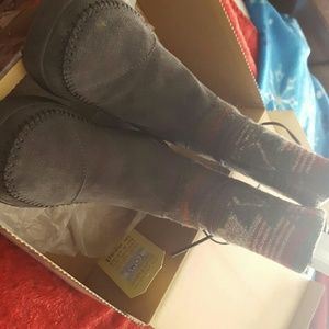 Tom's Nepal Boots
