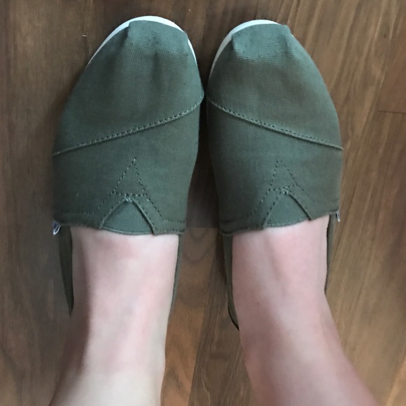 Toms