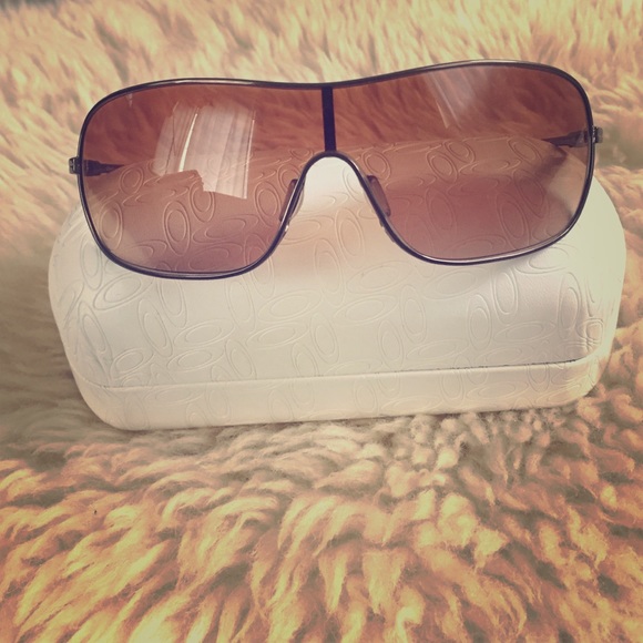 Women's Oakley Distress Polarized Sunglasses