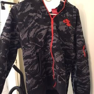 Nike camo hoodie