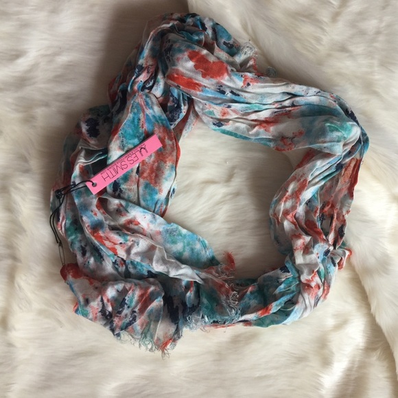 Jules Smith Scarf - Picture 1 of 2