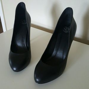BCBG Black Pumps size 8.5
