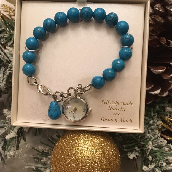 Gift boxed adjustable bracelet watch