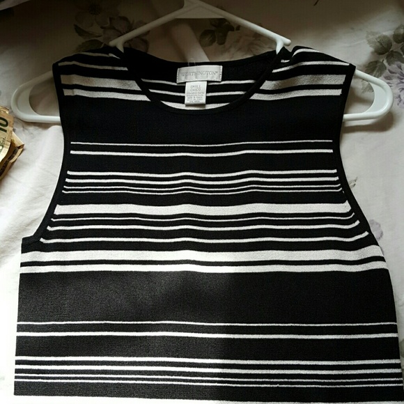 Remarkable shape! Worthington Sweater