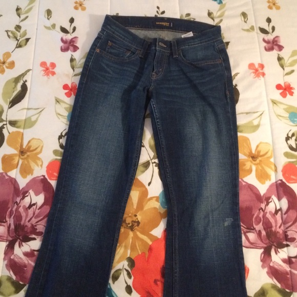 Levi 524 too super low jeans