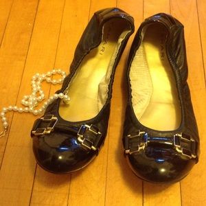 Tahiti, 6.5 medium, black flats, leather