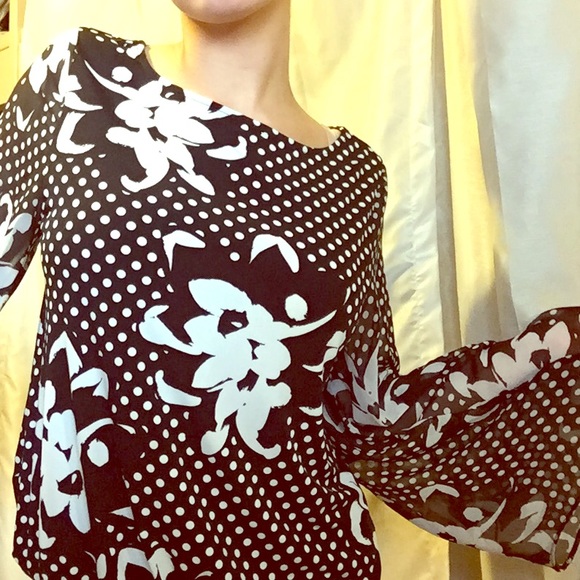Floral print blouse