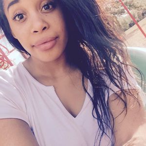 Meet your Posher, Candace