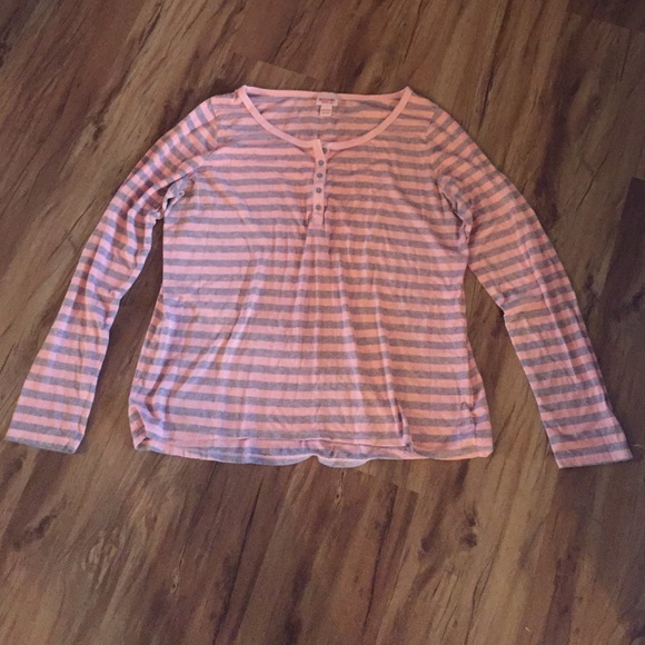 Long sleeve t-shirt