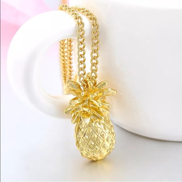 ✨🍾2 x HOST PICK✨🍾🍍PINEAPPLE NECKLACE 🍍 - Picture 2 of 4