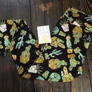 BNWT Lularoe Cactus Leggings