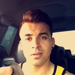 Meet your Posher, Carlos