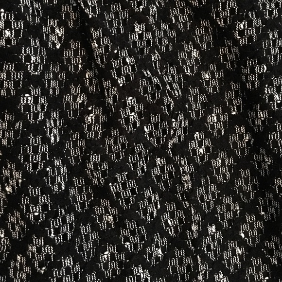 NWT mid length skirt from Zara Woman - Picture 3 of 3