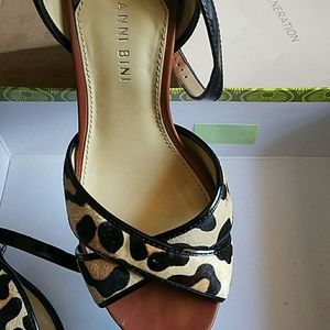 Leopard calf hair wedge