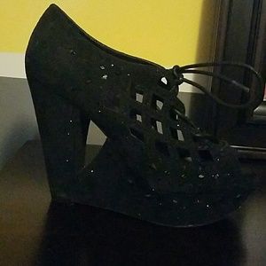 Gianni Bini Black suede wedge with embellishments