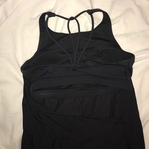 Lululemon workout tank w/ built-in bra
