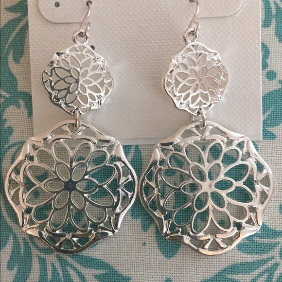 Earring Bundle - Picture 4 of 4