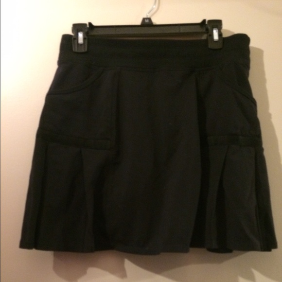 Black Athleta work out shorts and skirt