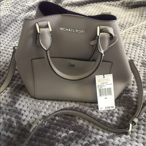 Michael Kors Mini Bucket Bag - Picture 1 of 4