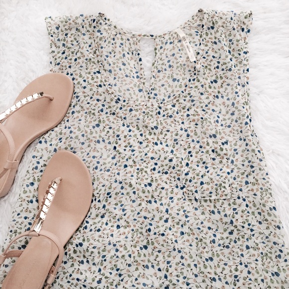 Tops - Floral Crisscross Open Back Top