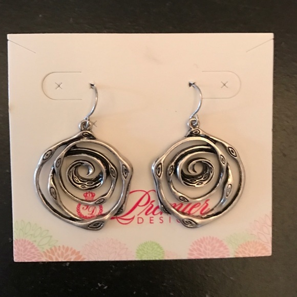 Earrings never been worn