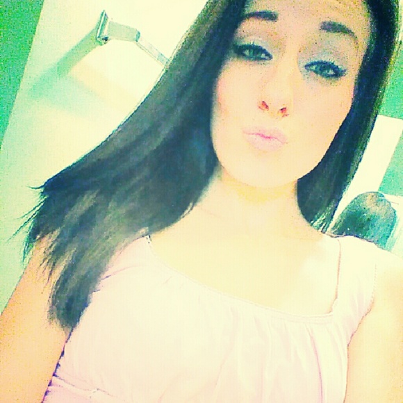 Meet your Posher, Stephanie - Picture 1 of 1