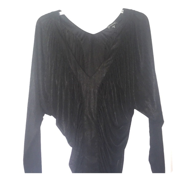 Bebe beautiful Black shiny long sleeve v-neck top