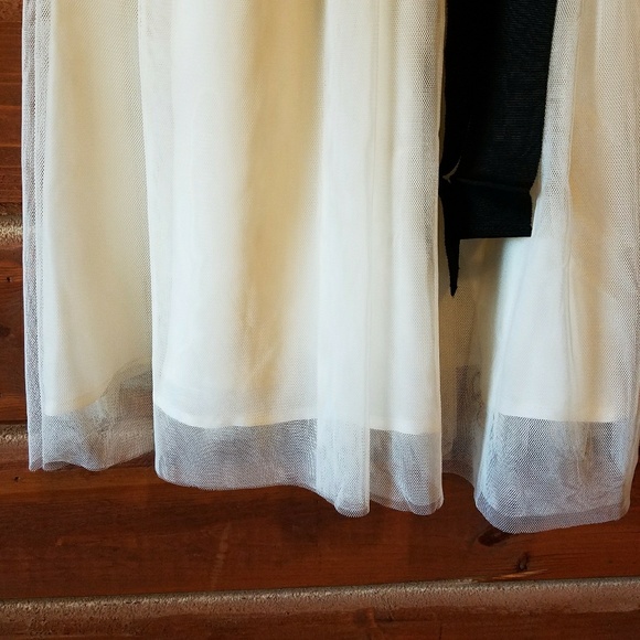 XXI Ivory Lace Bodice Dress - Picture 3 of 6