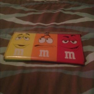 M&m wallet