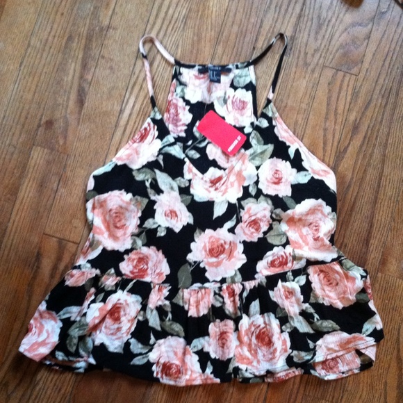 Forever 21 Tops - NWT Forever 21 crop top Small PRICE FIRM
