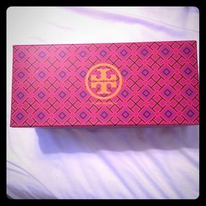 Tory Burch box