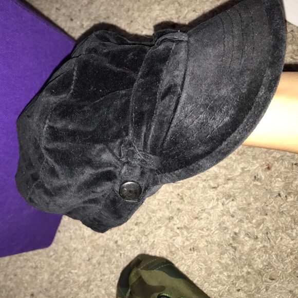 Very cute Soft black hat