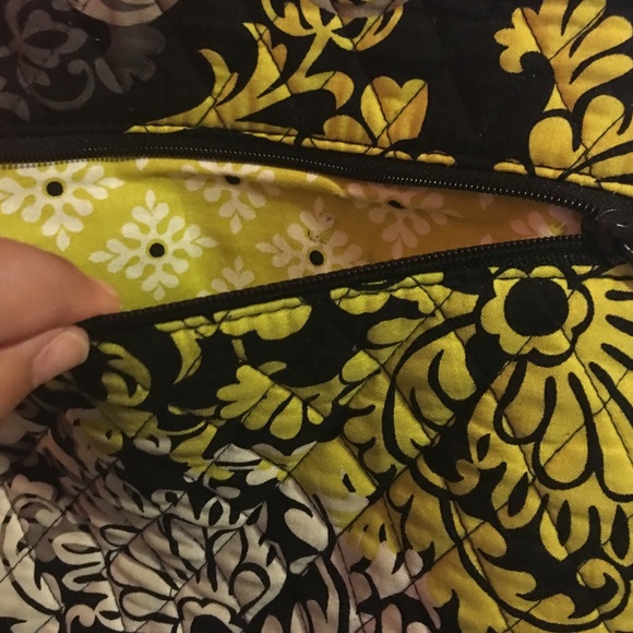 Vera Bradley cross body - Picture 4 of 4