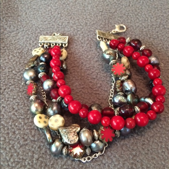 Jewelry - 🛍🎉♥️ HP 🎈Freshwater pearl handcrafted bracelet