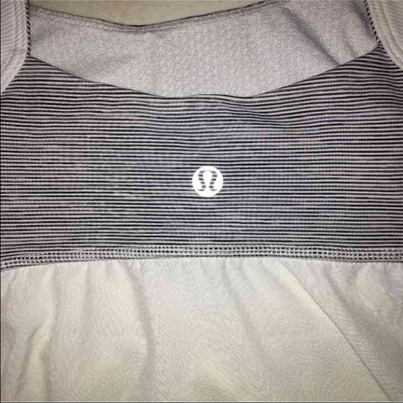 Lululemon tank - Picture 3 of 4