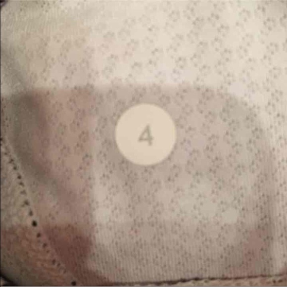 Lululemon tank - Picture 4 of 4