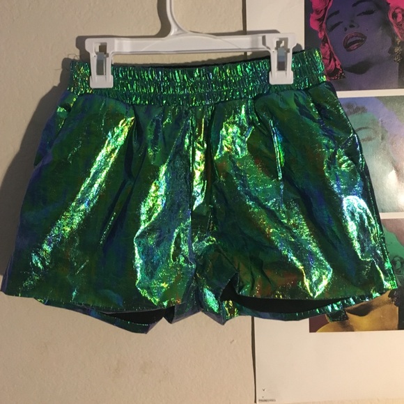 evil twin shorts in emerald - Picture 2 of 3