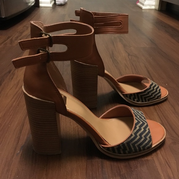 dolce vita block heel sandal