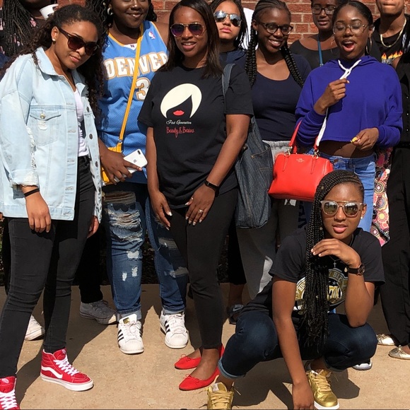 1st Generation Beauty & Brains T-Shirt 100% Cotton - Picture 6 of 6