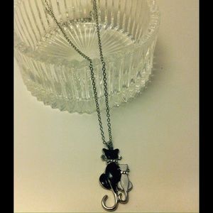 Gift jewelry cats pendant chain, silver plated.