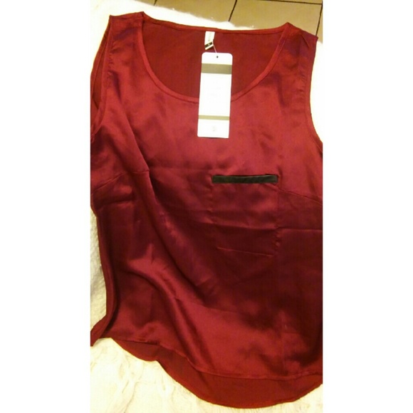 Basic red tank