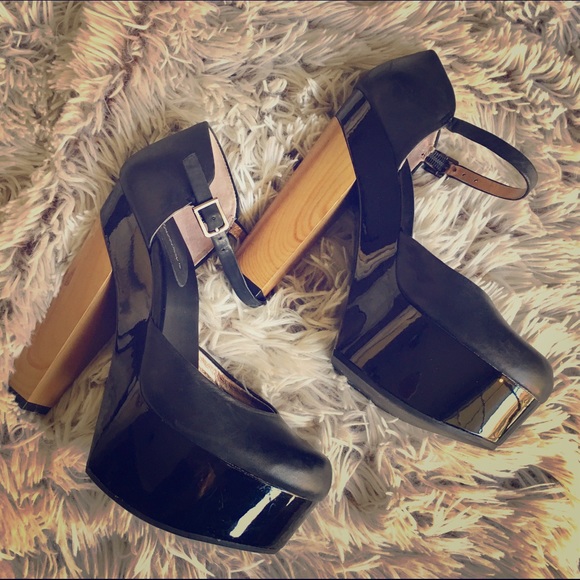 BCBGENERATION PLATFORMS SIZE 6