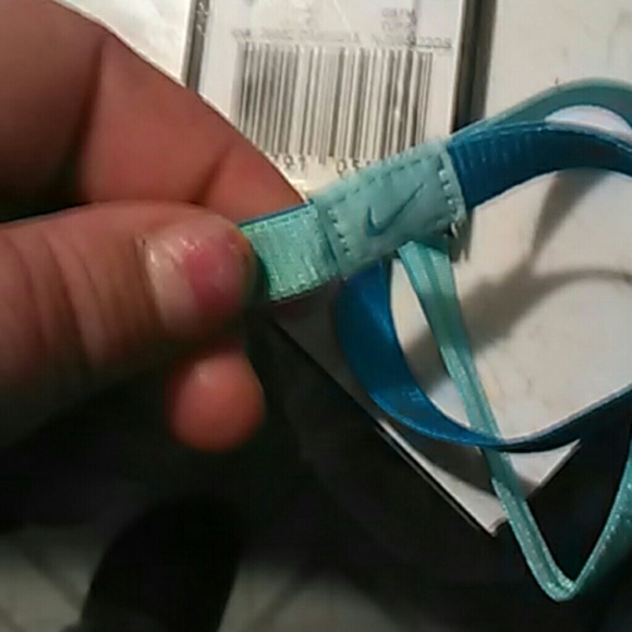 Nike di- fit shirt with bnwt, headband - Picture 3 of 4