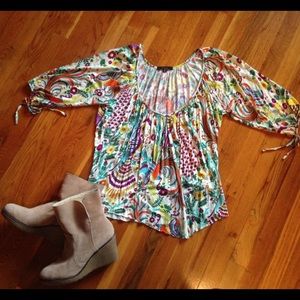 HOLD - ⬇️ 2 FOR $10 /  🤘Funky retro top!